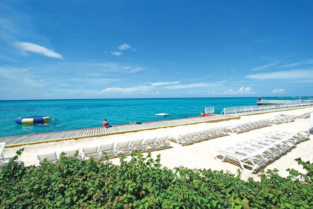 Decameron Club Caribbean Runaway Bay, Ramada All-Inclusive Resort Exterior foto
